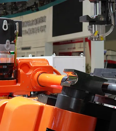 Cintreuse de tubes CNC