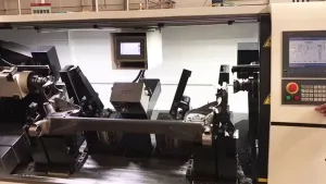 Centre d’usinage CNC pour berceaux et composants de châssis automobiles